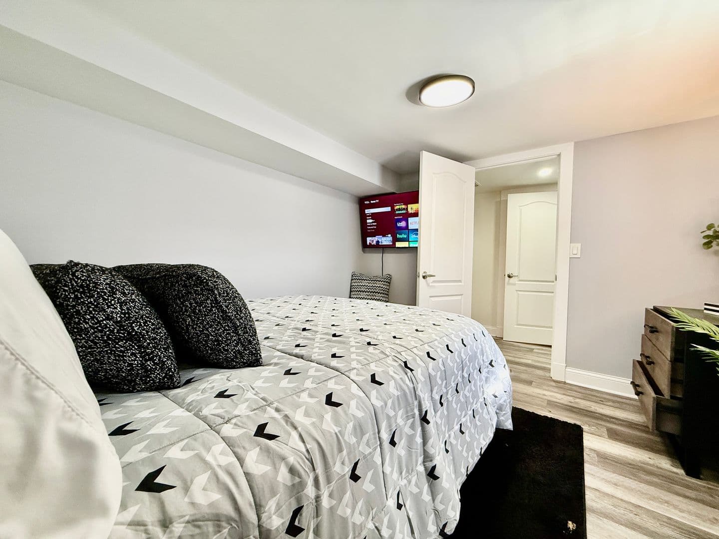 11108 Lebanon Ave - 1544113080844927091 16 of 23