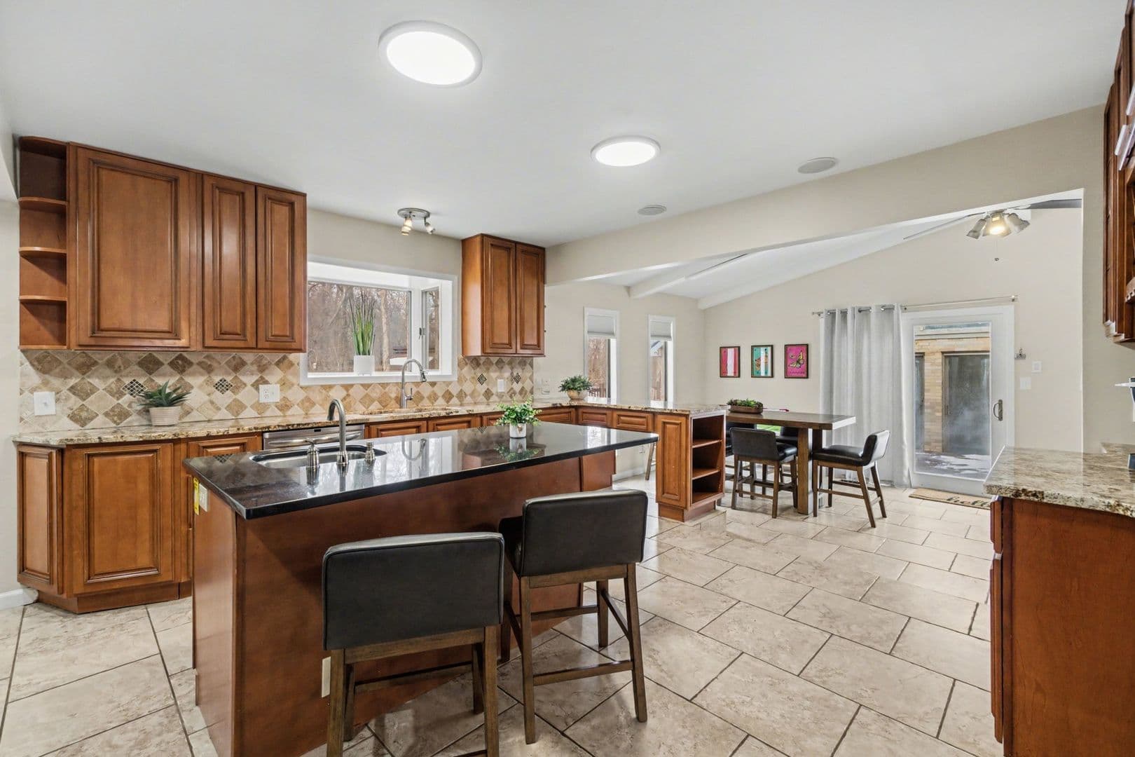 4289 Pinetree Lane - 1624013753946718838 14 of 34