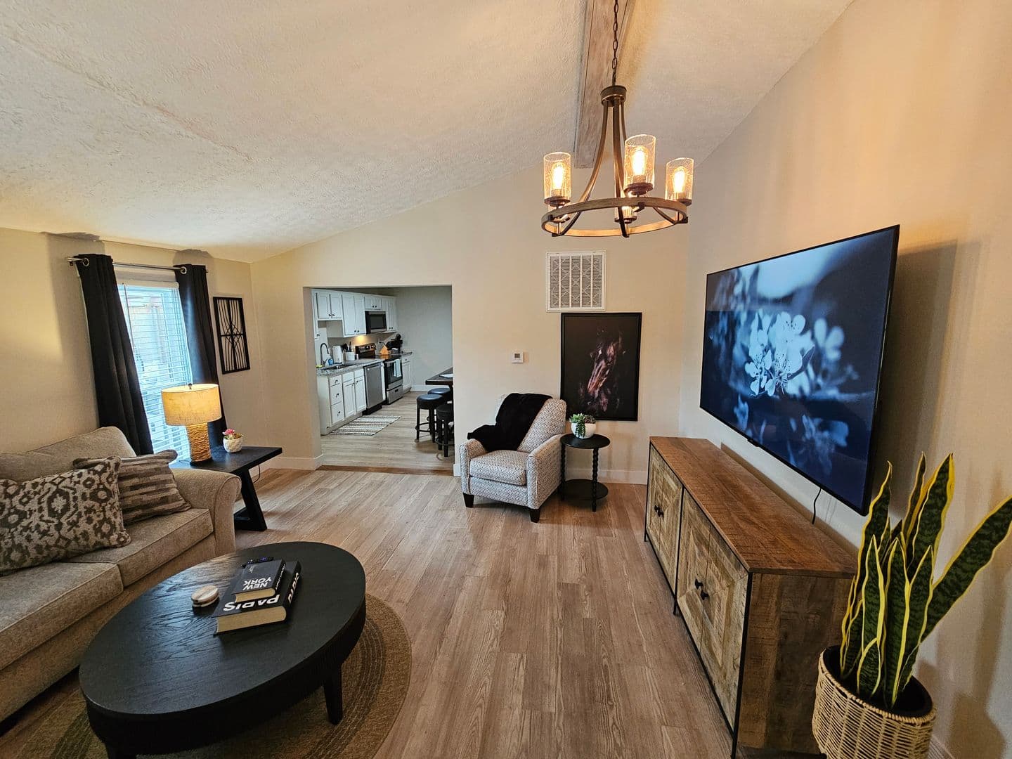 5941 Princeton Glendale - 1397219276390714724 3 of 27