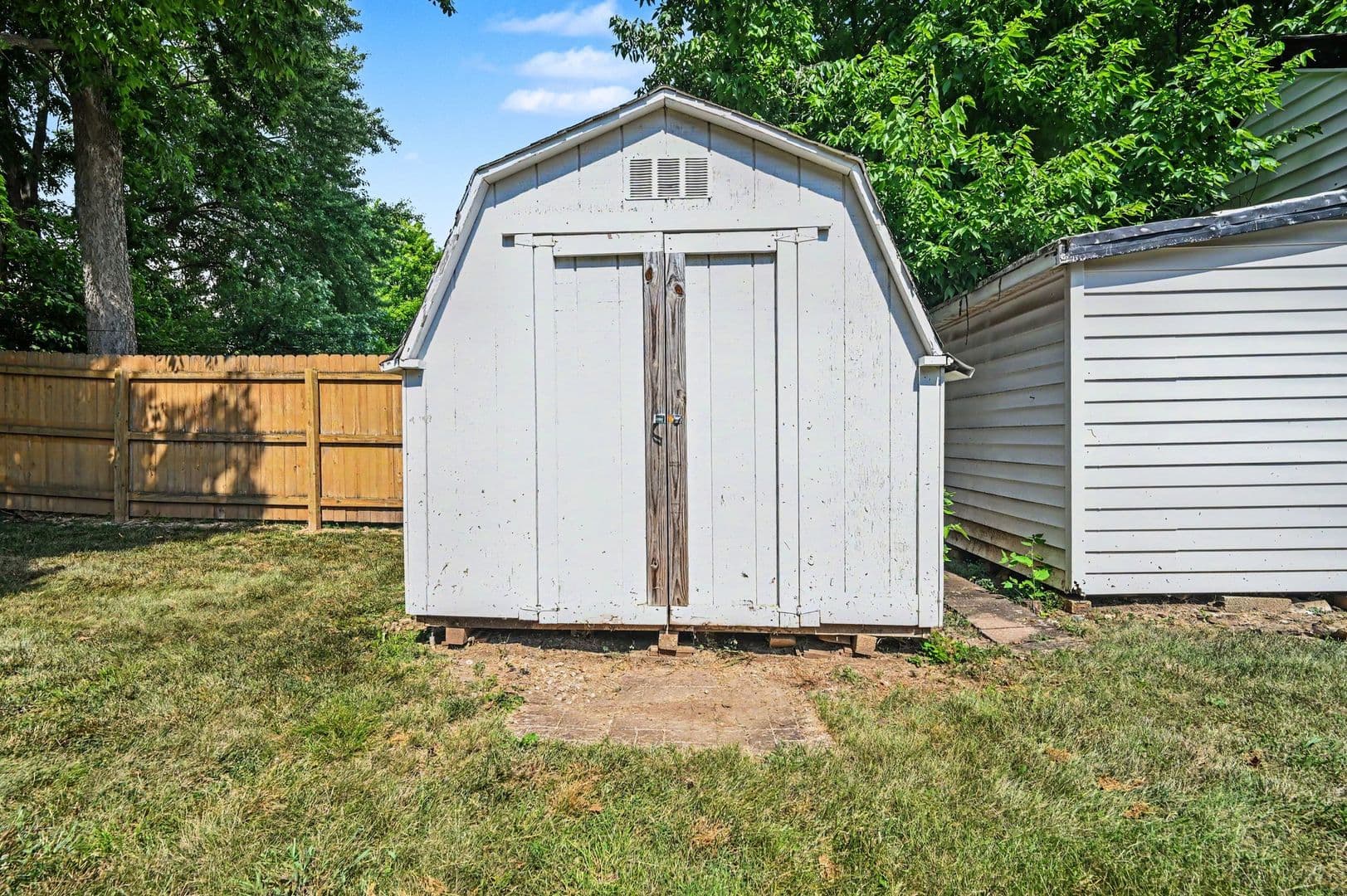 102 E Home Ave - 4473169 20 of 25