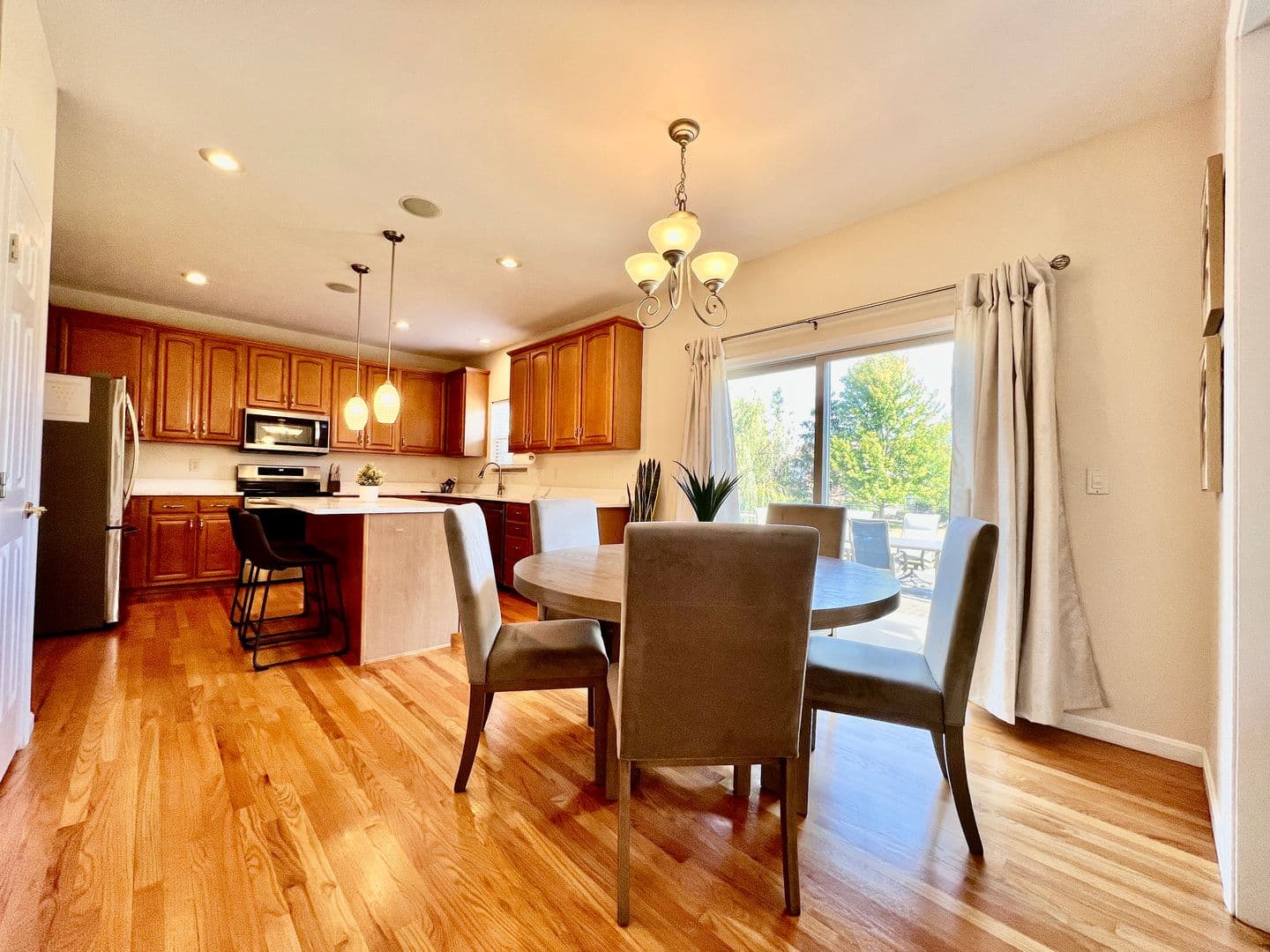 6608 Rosemont - 1219580980650565792 41 of 69