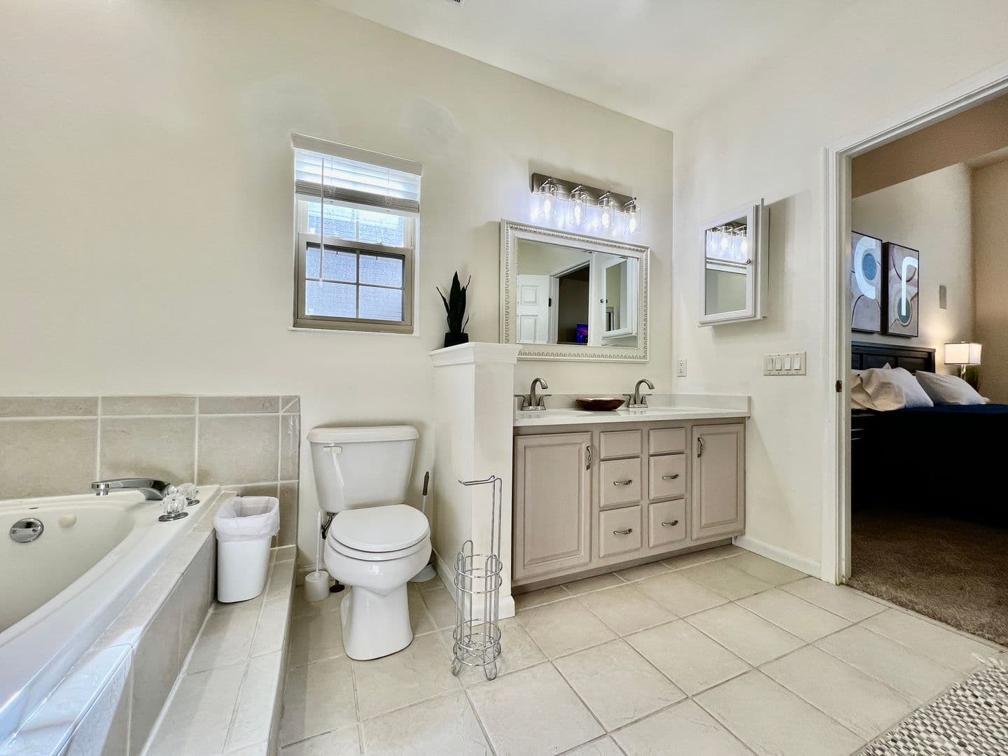 6608 Rosemont - 1219580980650565792 57 of 69