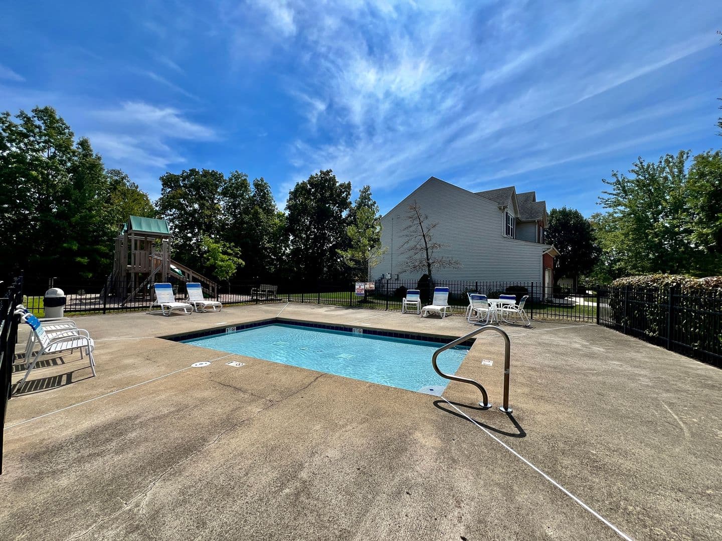 6608 Rosemont - 1219580980650565792 4 of 69