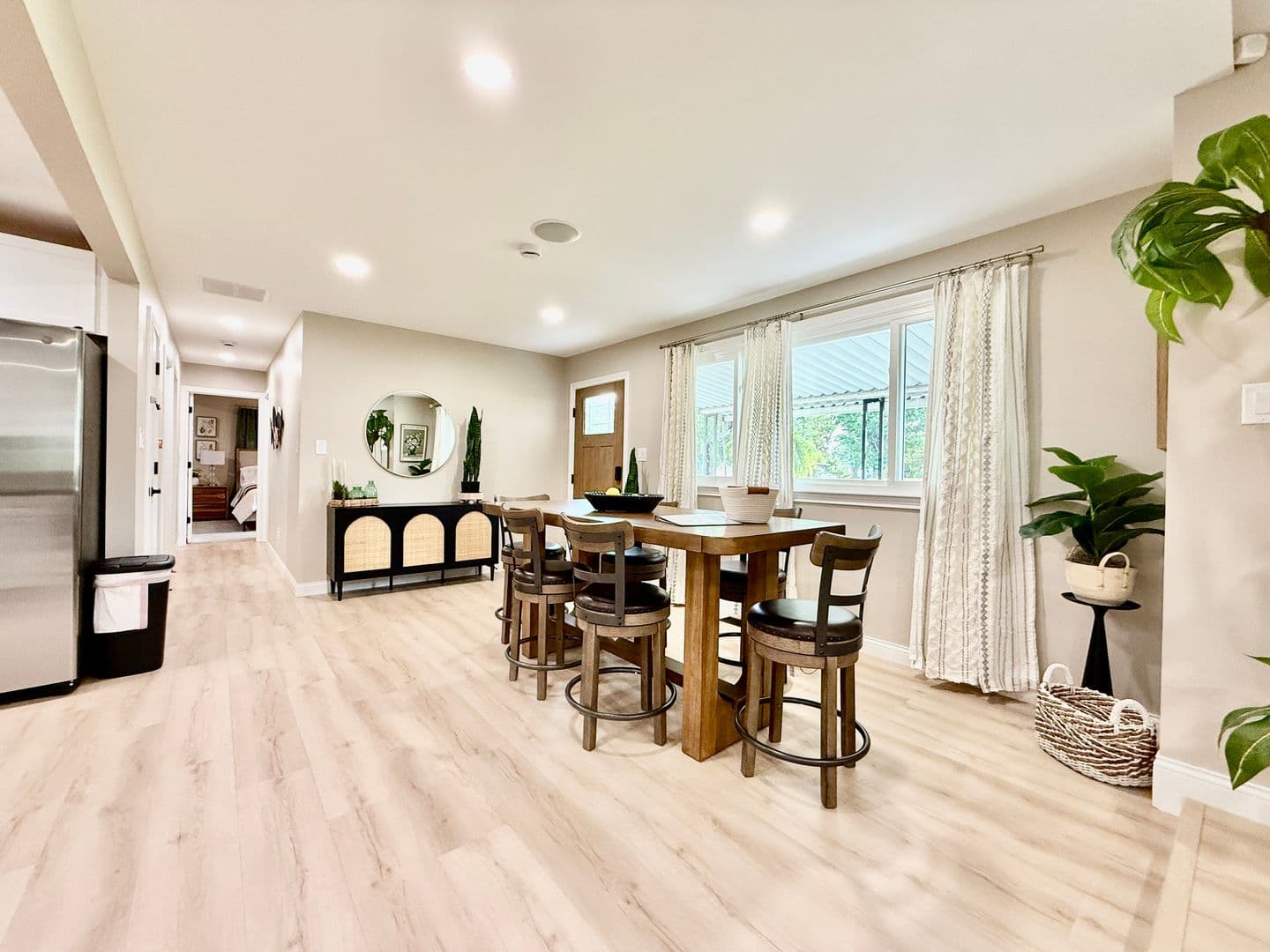 711 S. Main Street - 1507339479139382556 9 of 37