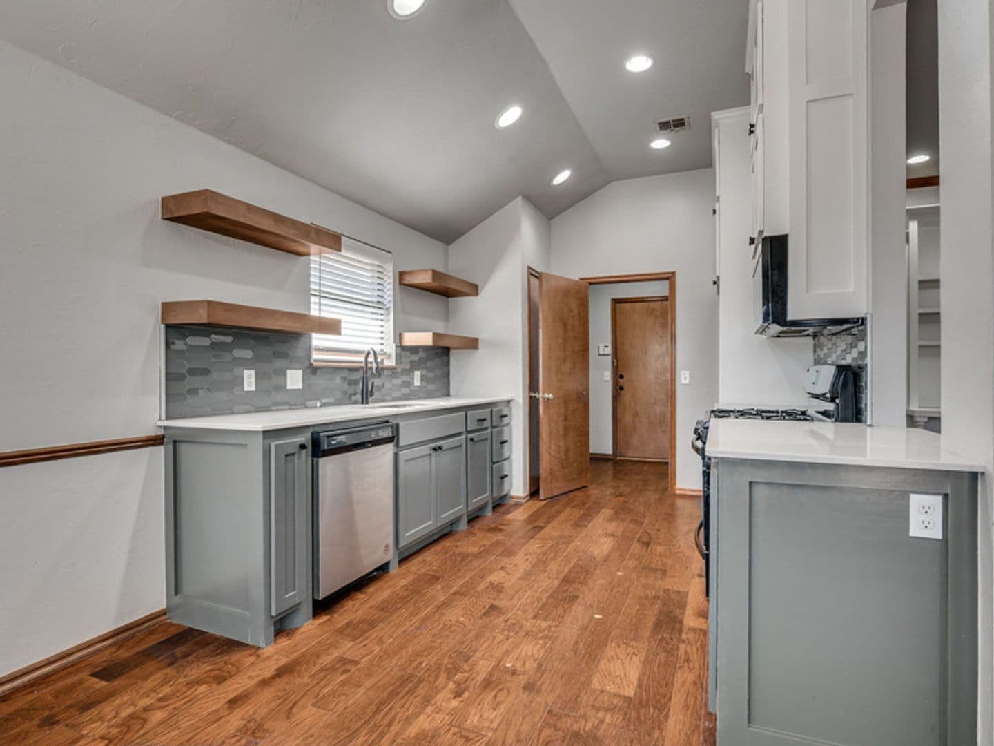 1905 SE 17th Street 6 of 23