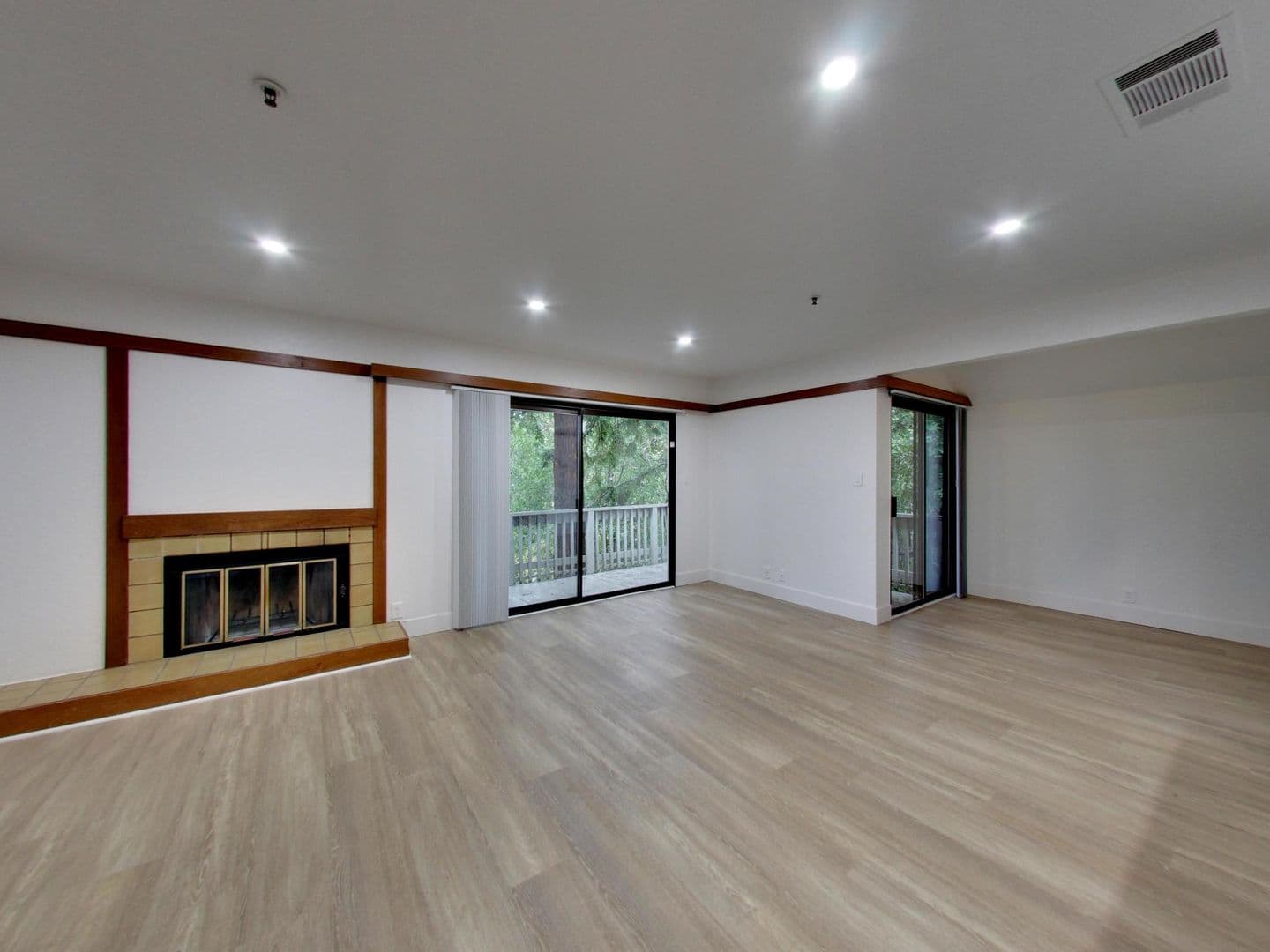 Riverwood Apartments 8 of 16