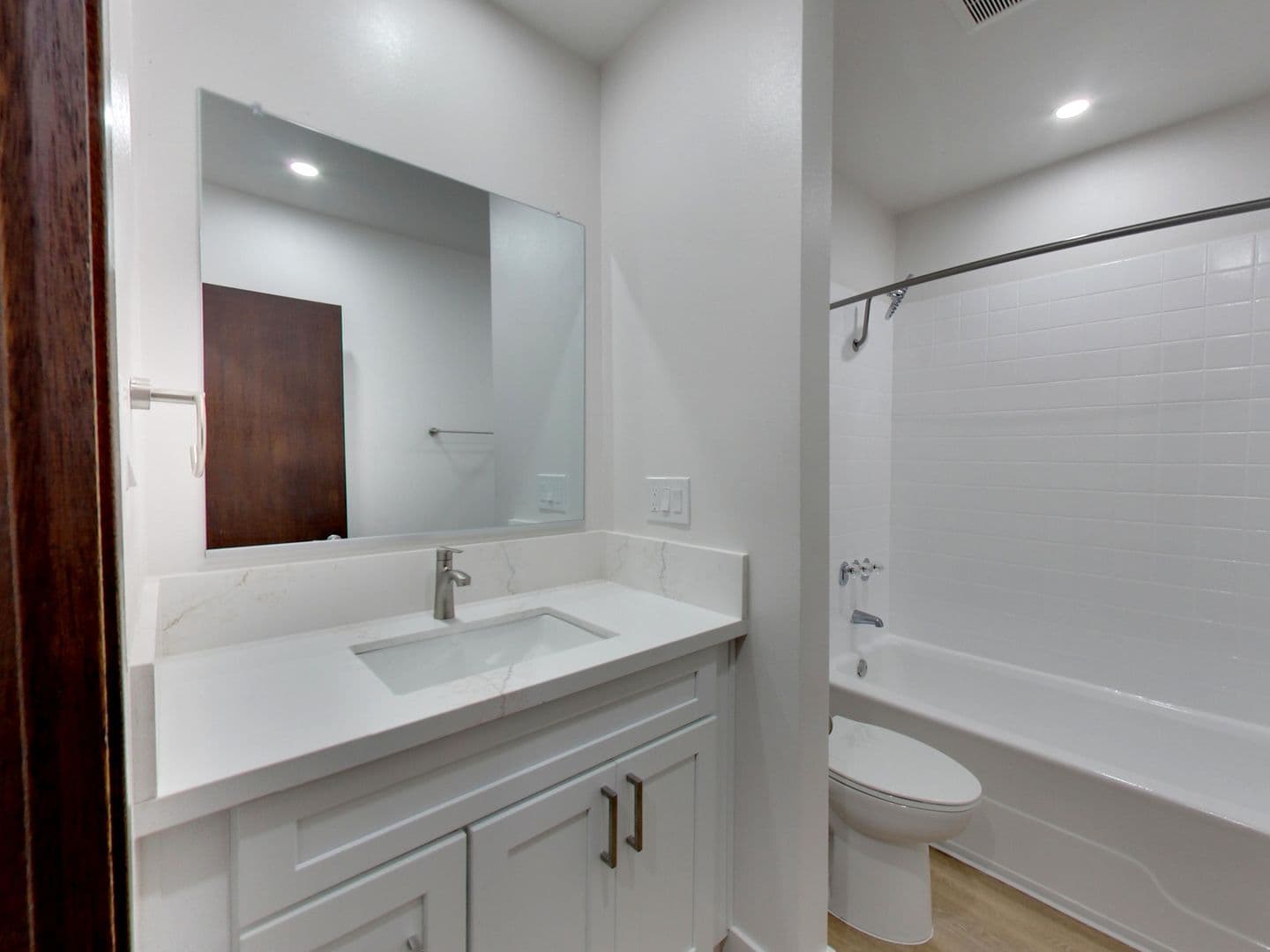 Riverwood Apartments 7 of 20