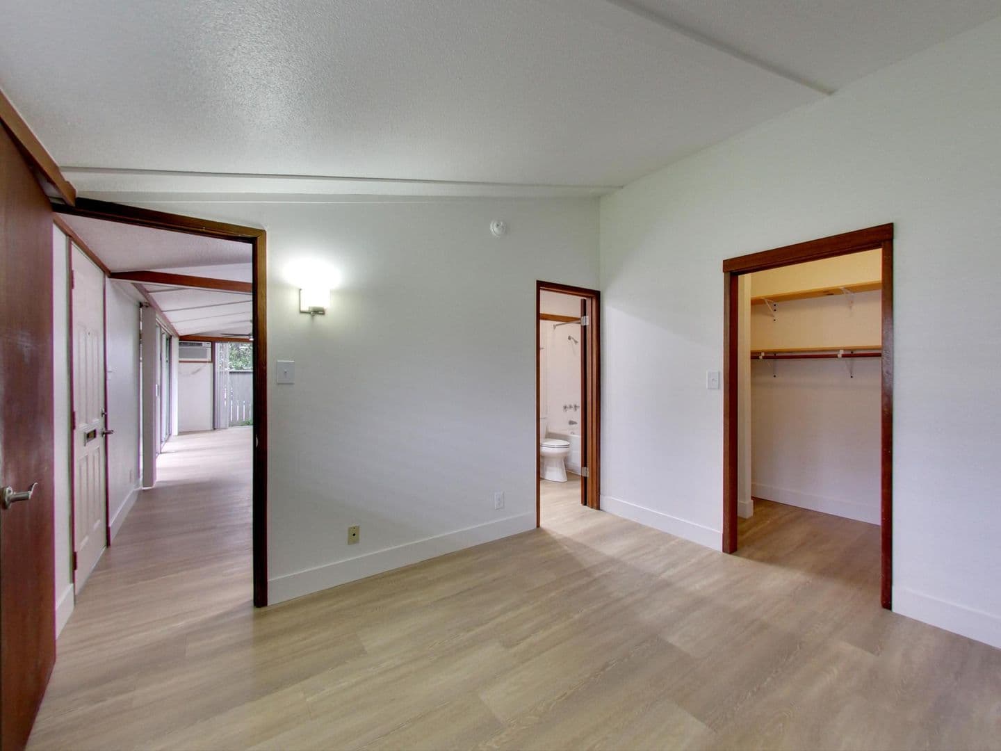 Riverwood Apartments 15 of 17