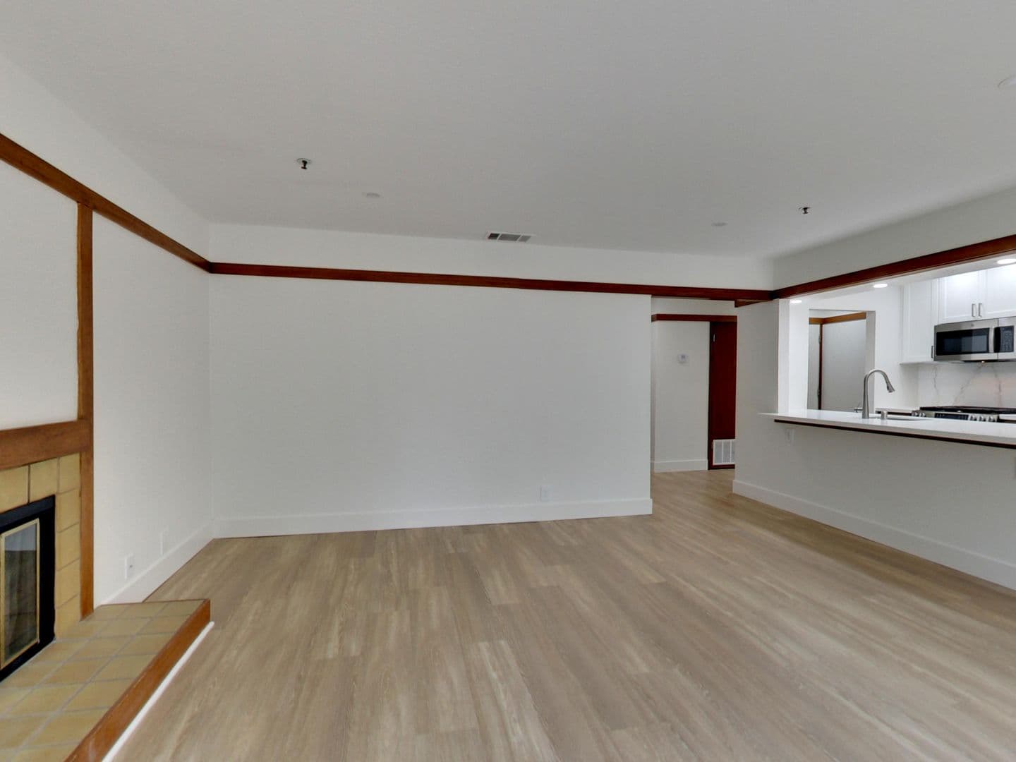 Riverwood Apartments 6 of 32