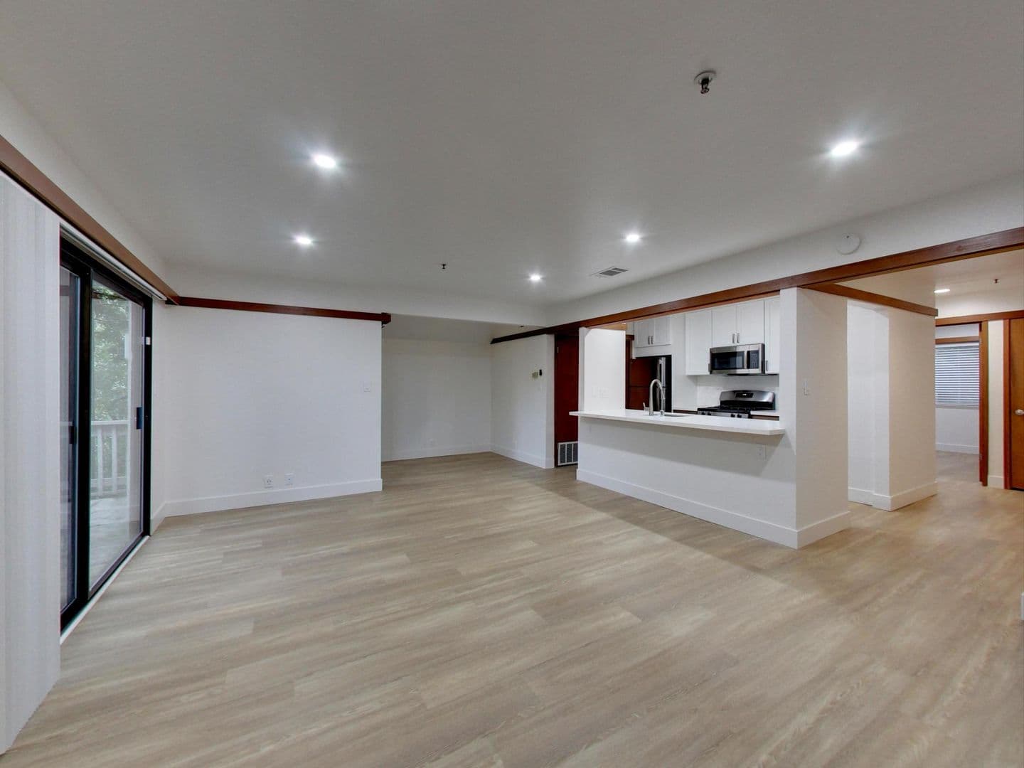Riverwood Apartments 10 of 16
