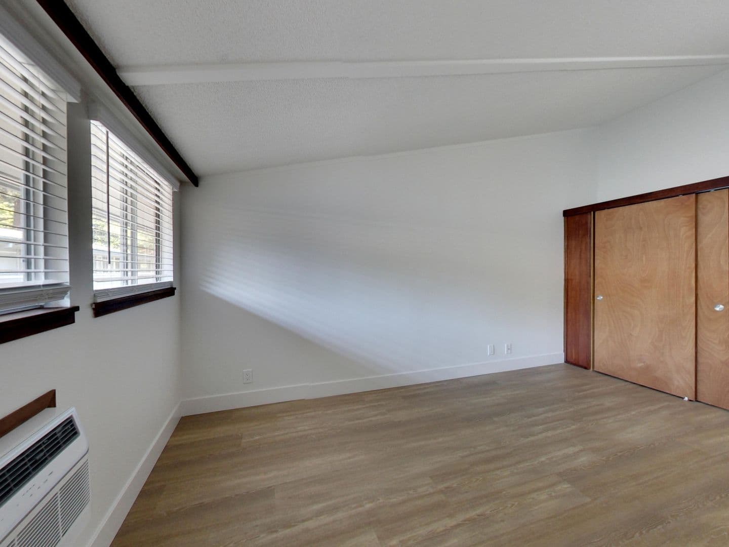 Riverwood Apartments 4 of 20