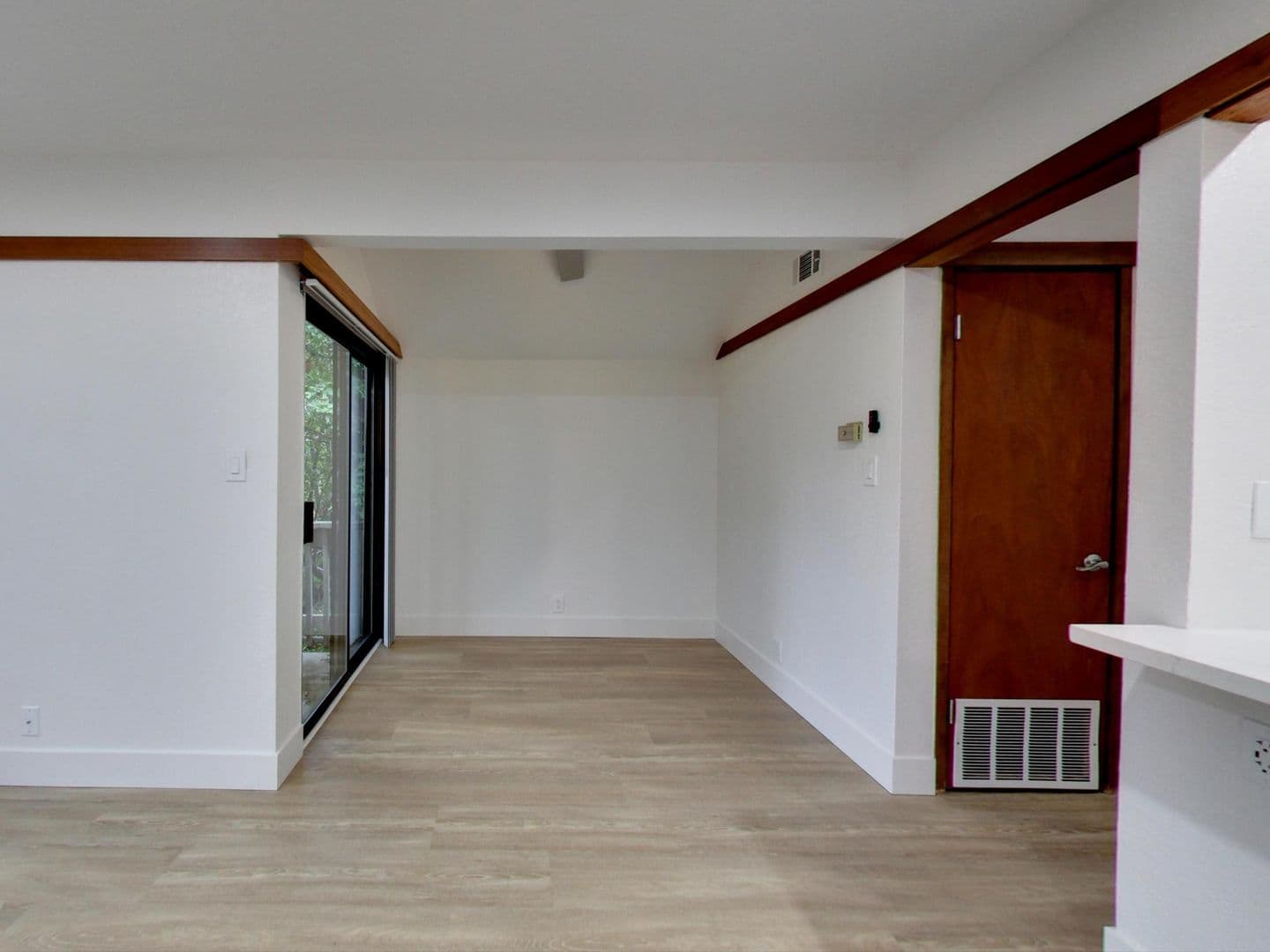 Riverwood Apartments 9 of 16