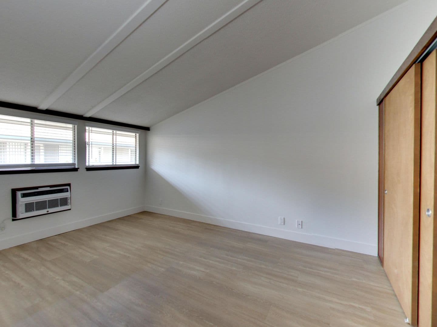Riverwood Apartments 3 of 20