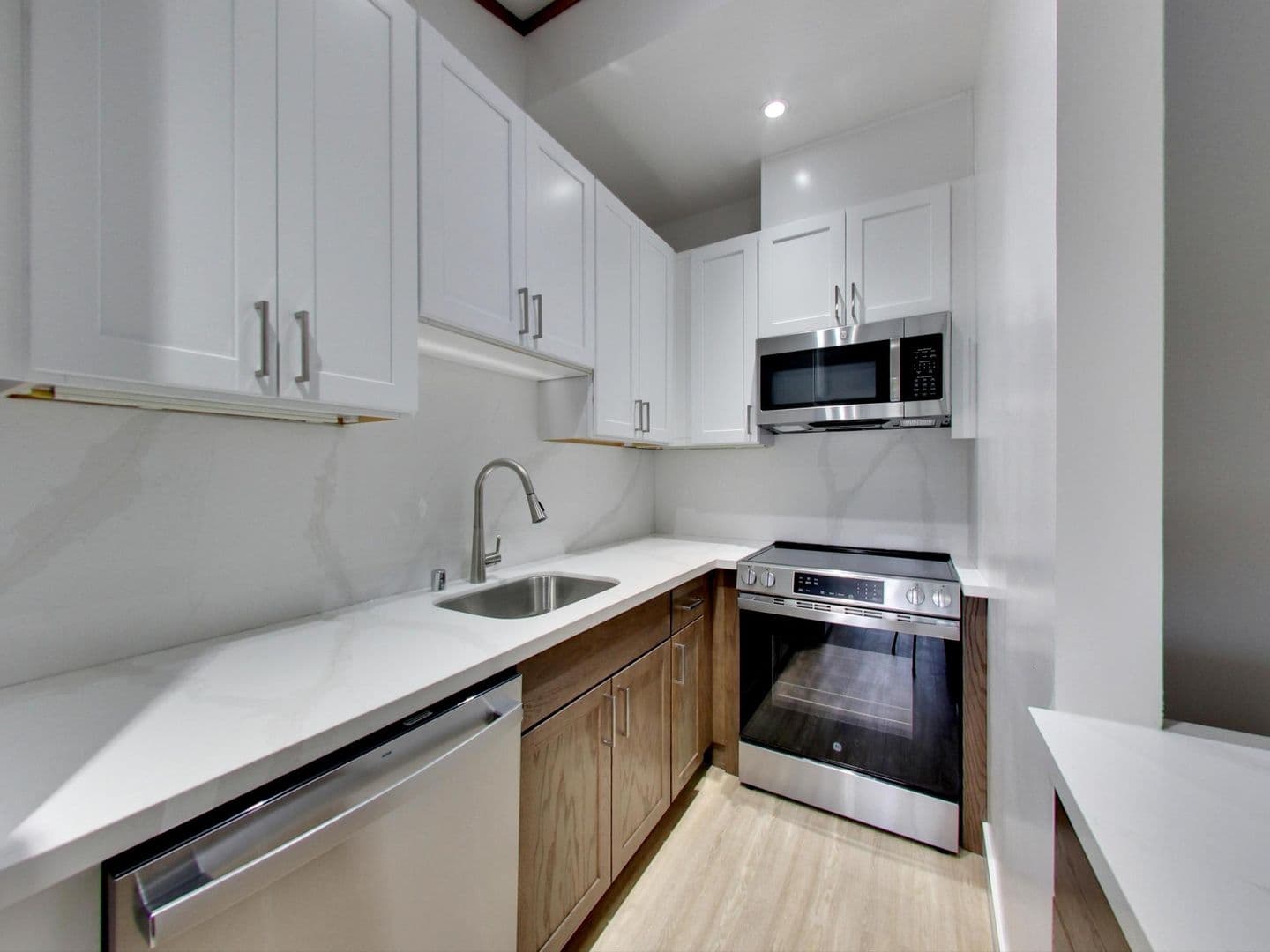 Riverwood Apartments 5 of 16