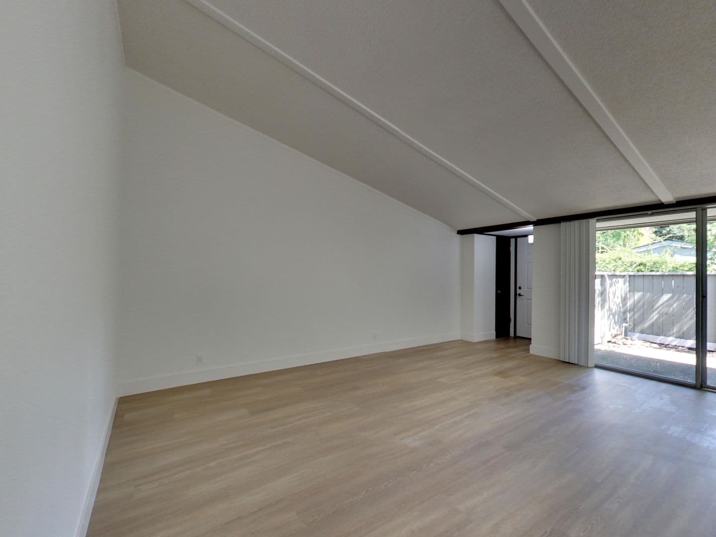 Riverwood Apartments 10 of 20