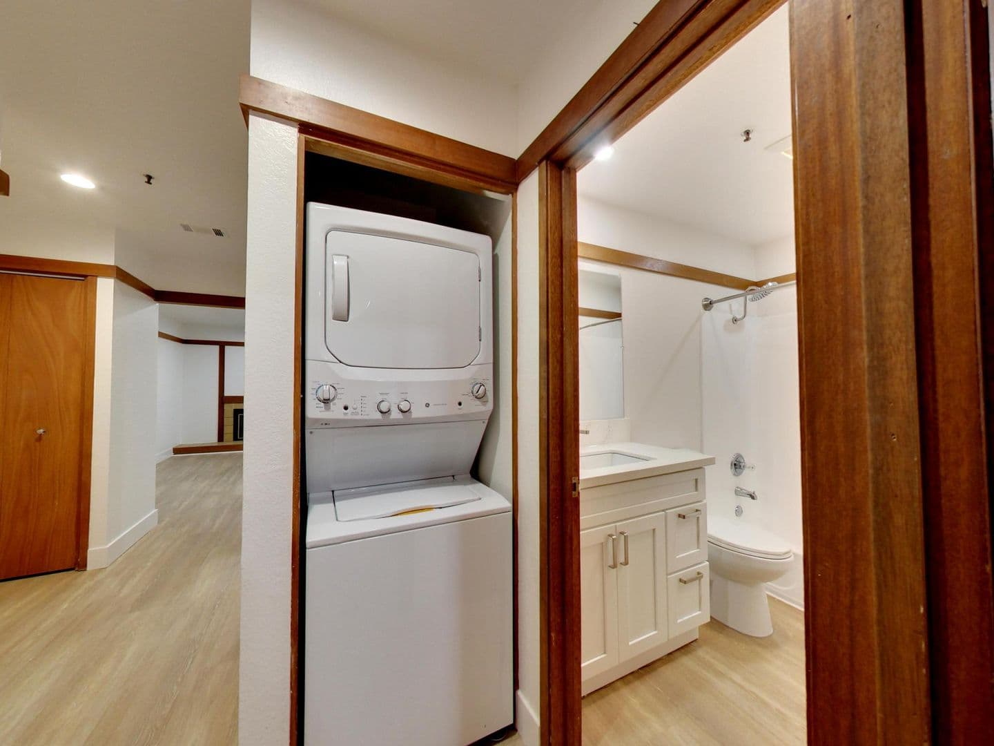 Riverwood Apartments 4 of 16