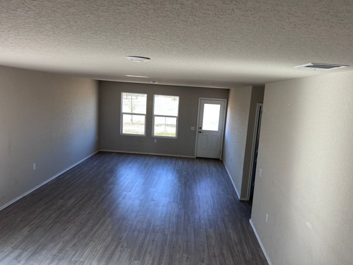Ashworth Blvd-13431 18 of 18