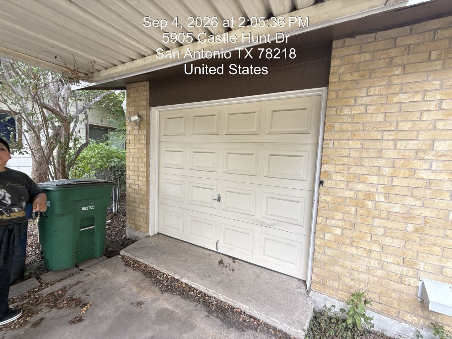 Castle Hunt Dr-5905 5 of 8