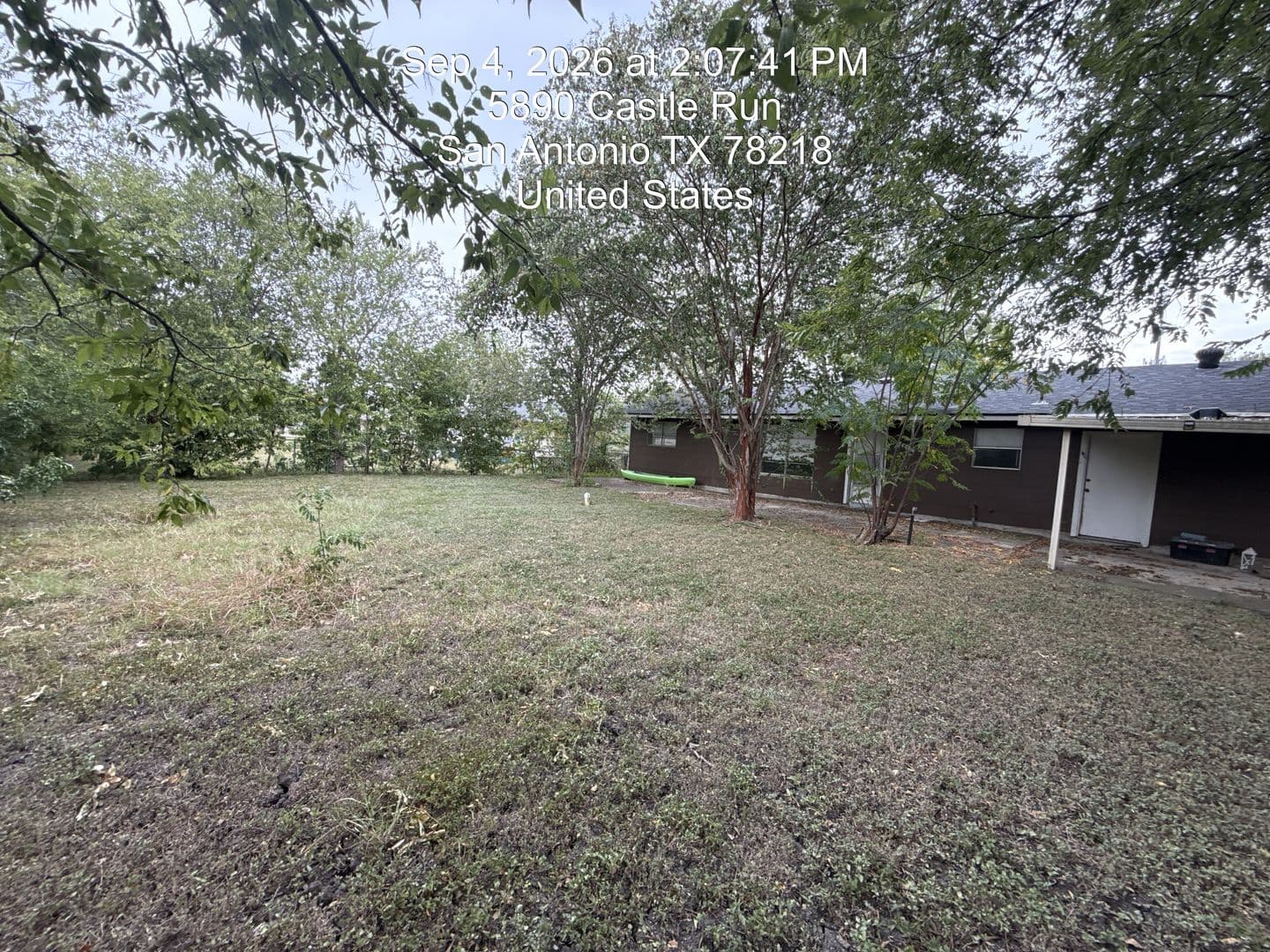Castle Hunt Dr-5905 2 of 8