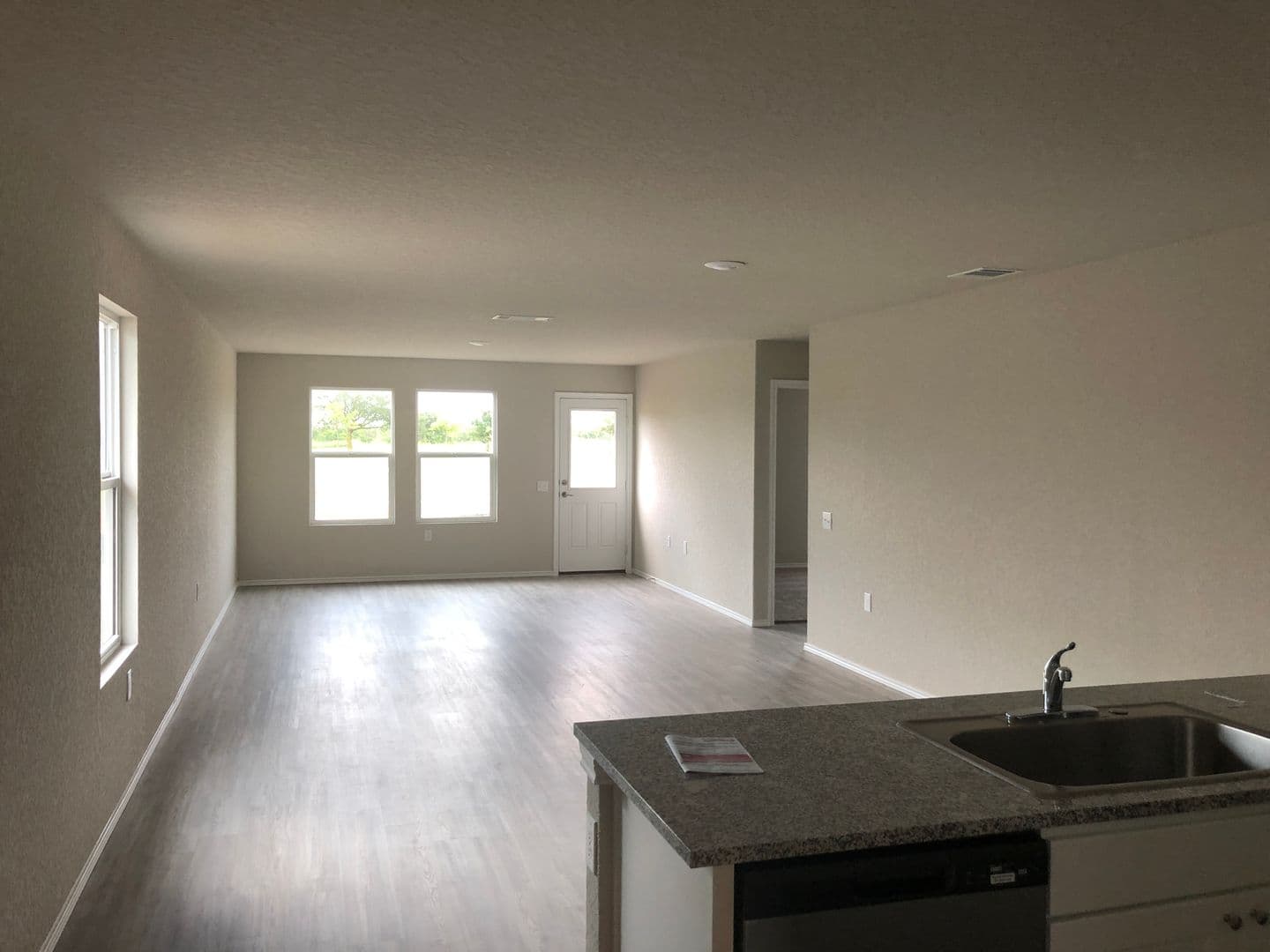 Ashworth Blvd-13431 11 of 18
