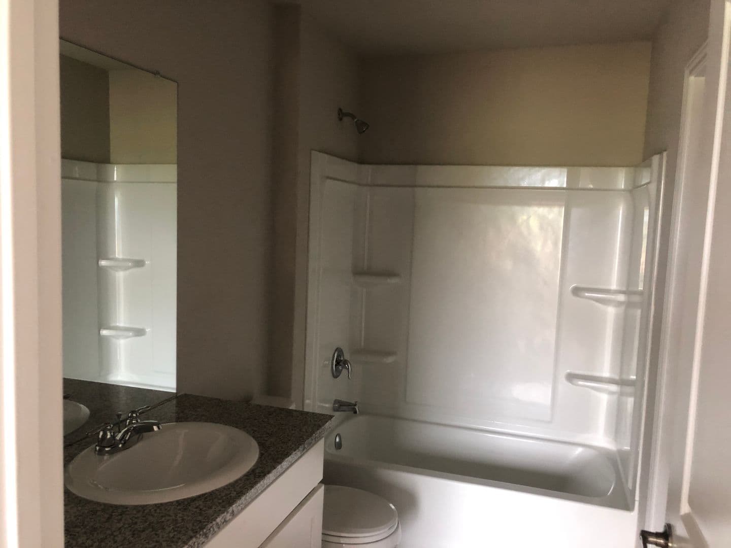 Ashworth Blvd-13431 8 of 18