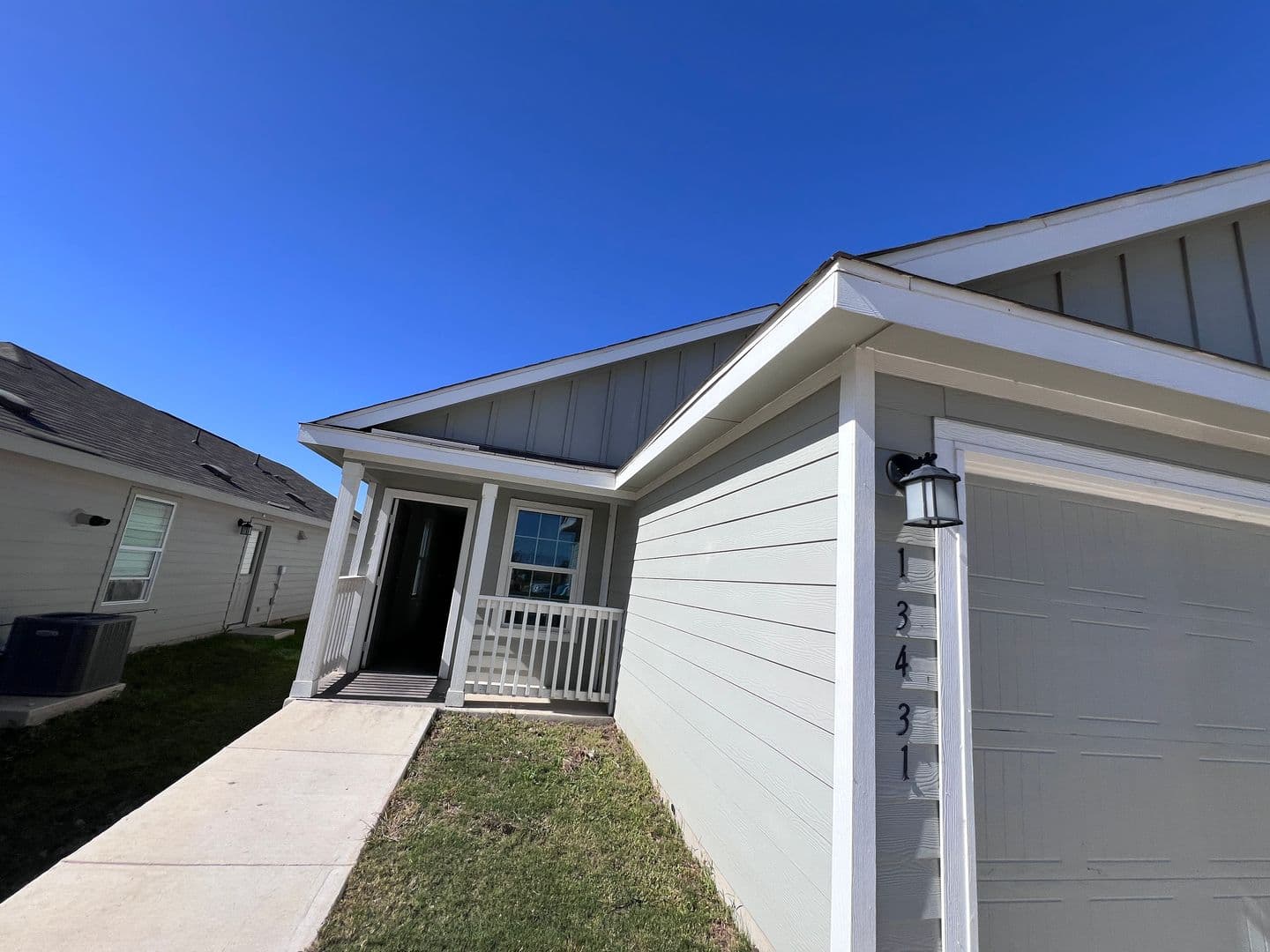 Ashworth Blvd-13431 16 of 18