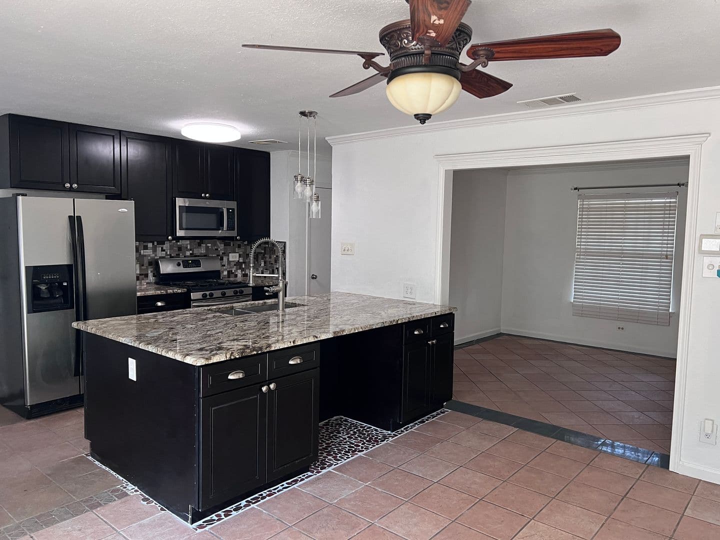Pancho Villa Dr-6234 10 of 12