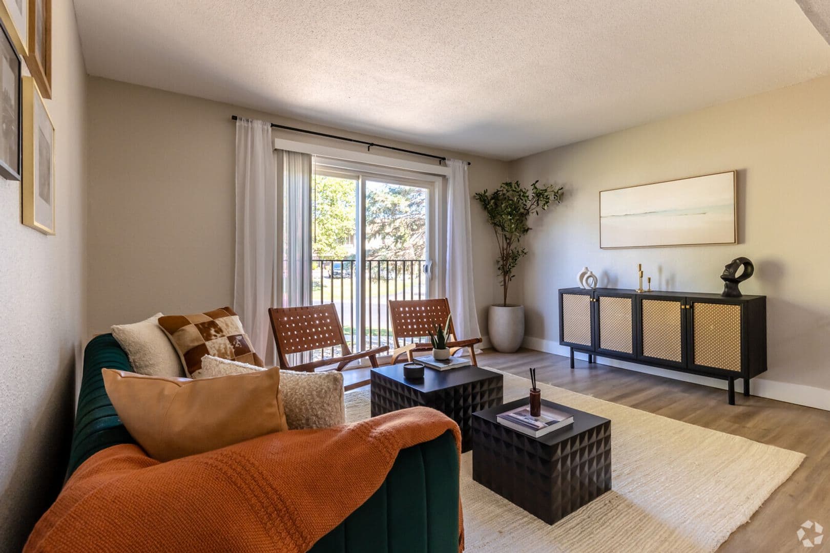 The Grove Apartments 5 of 7