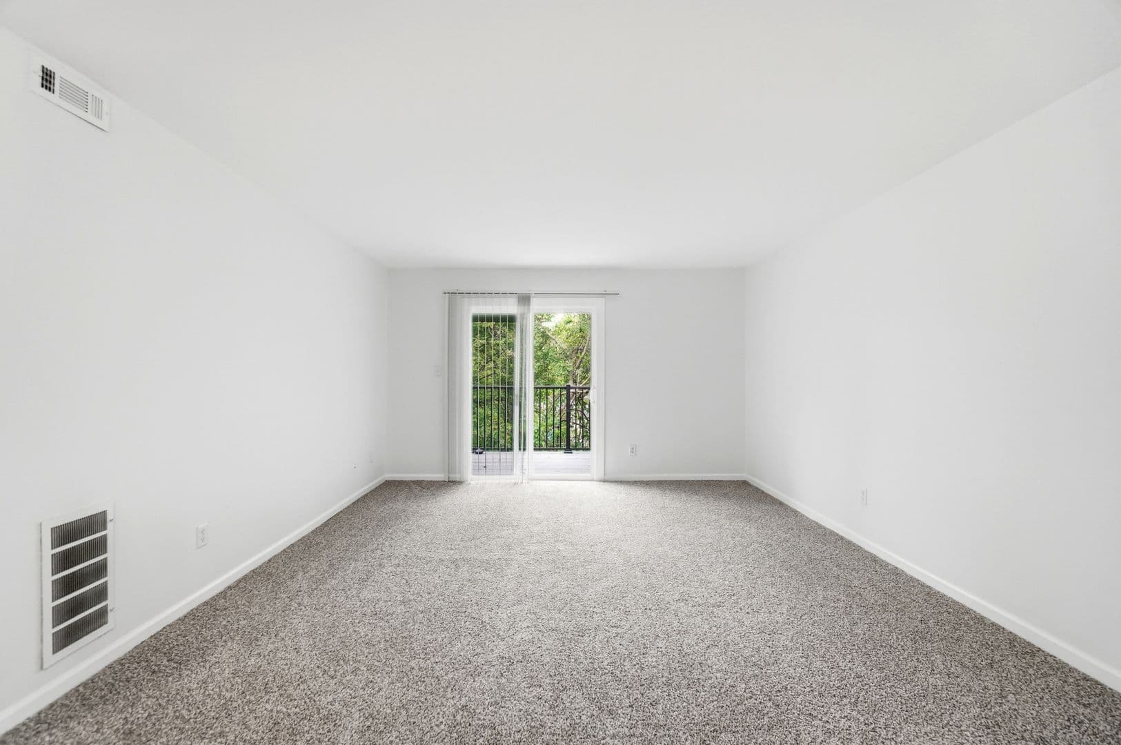 Prime at Uptown Apartments &amp; Townhomes 16 of 23