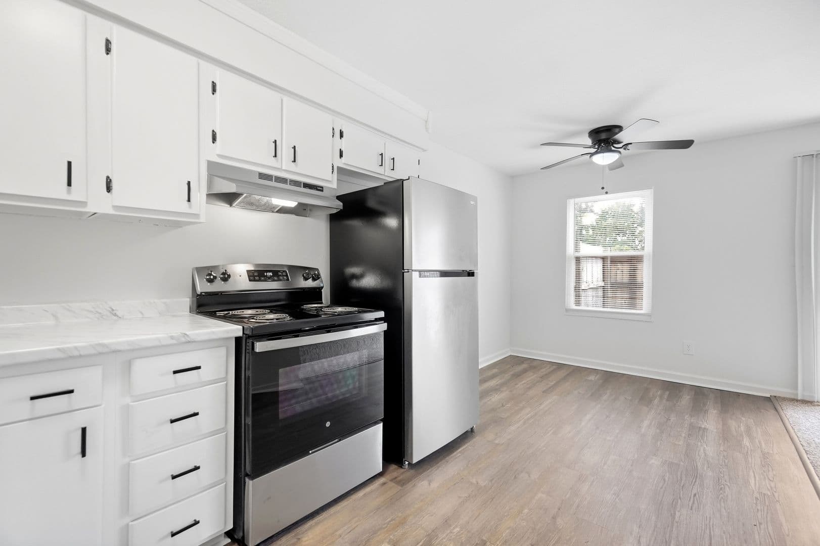 Prime at Uptown Apartments &amp; Townhomes 9 of 24