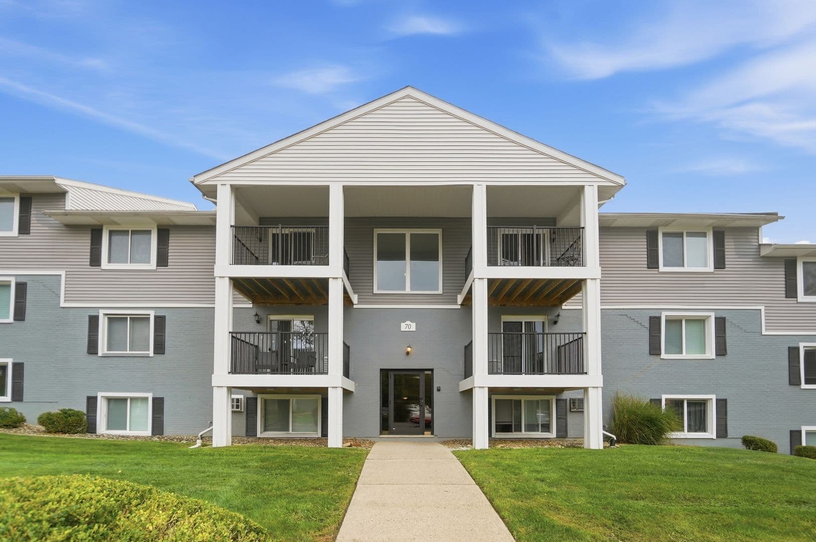 Prime at Uptown Apartments &amp; Townhomes 3 of 25