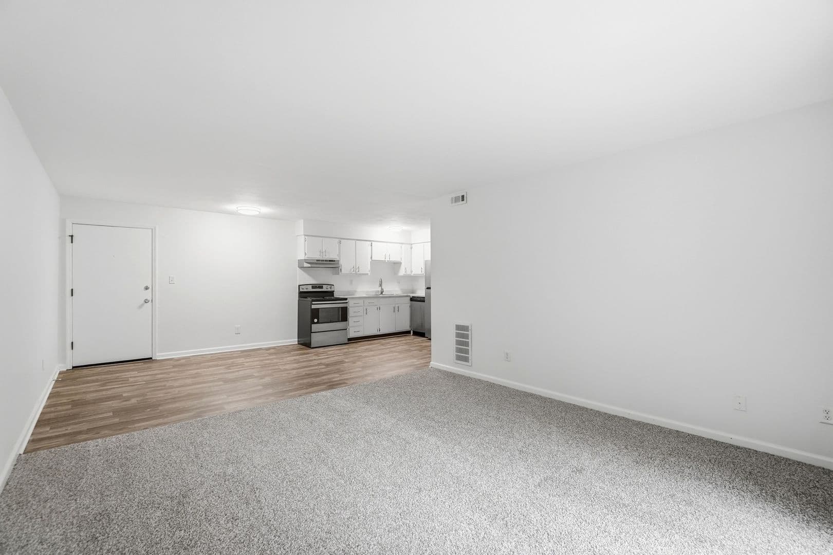 Prime at Uptown Apartments &amp; Townhomes 14 of 25