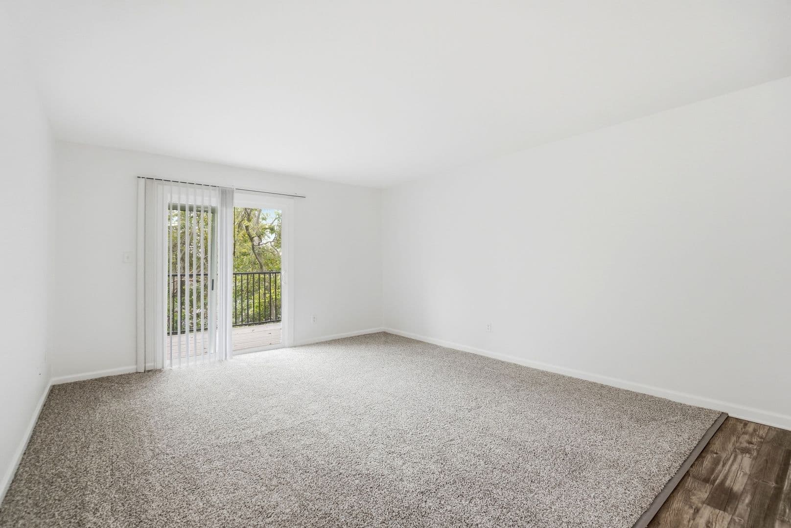 Prime at Uptown Apartments &amp; Townhomes 18 of 23