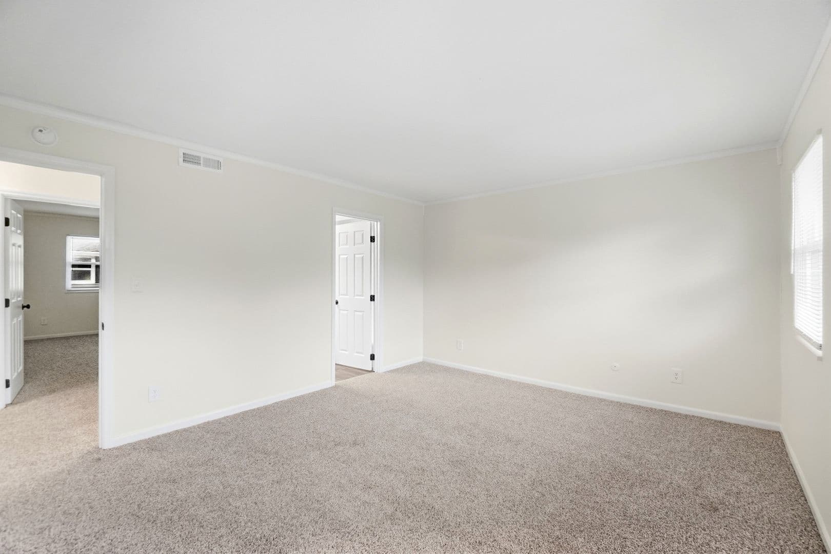 Prime at Uptown Apartments &amp; Townhomes 19 of 24