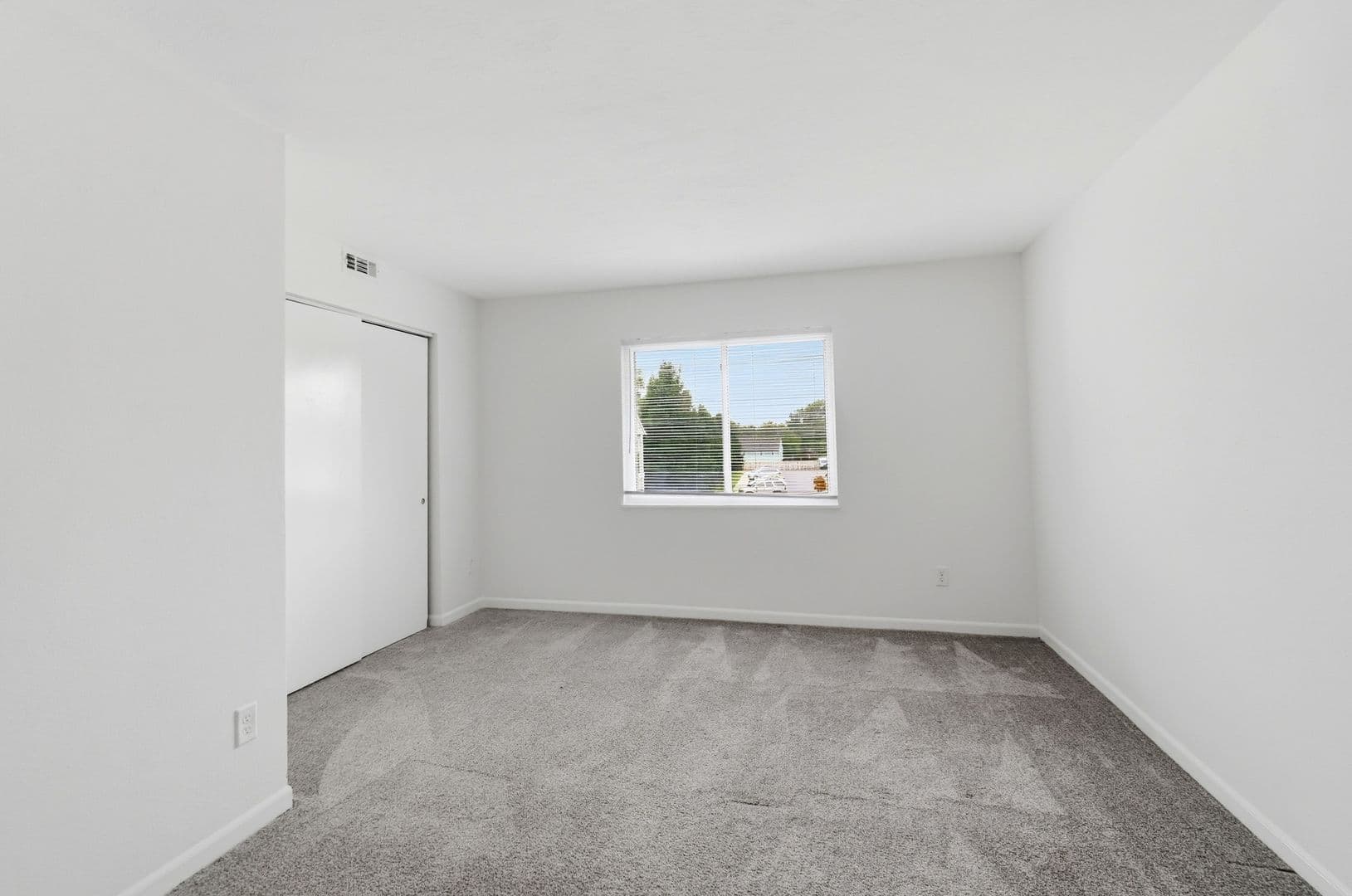Prime at Uptown Apartments &amp; Townhomes 11 of 24