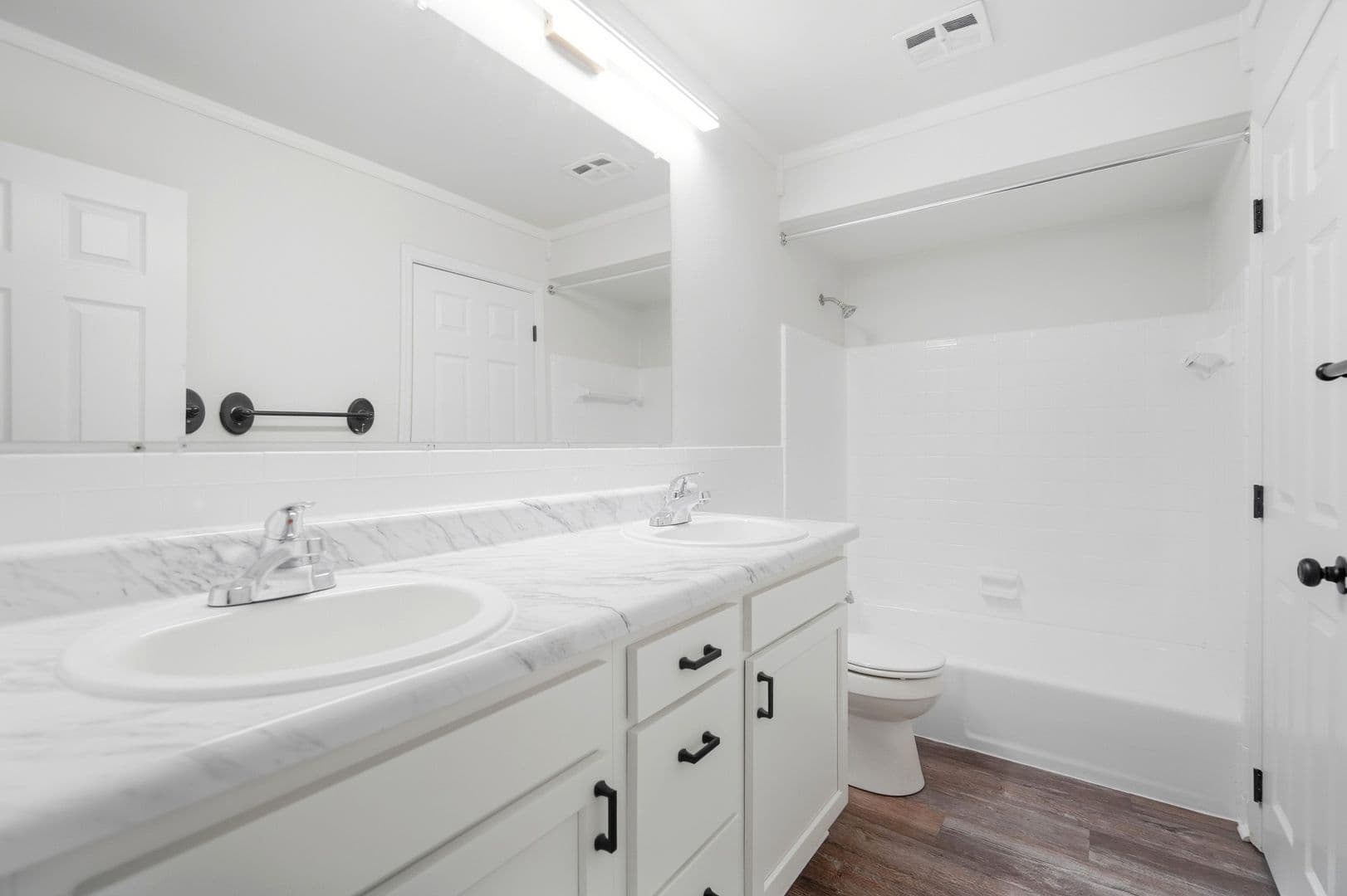 Prime at Uptown Apartments &amp; Townhomes 19 of 24