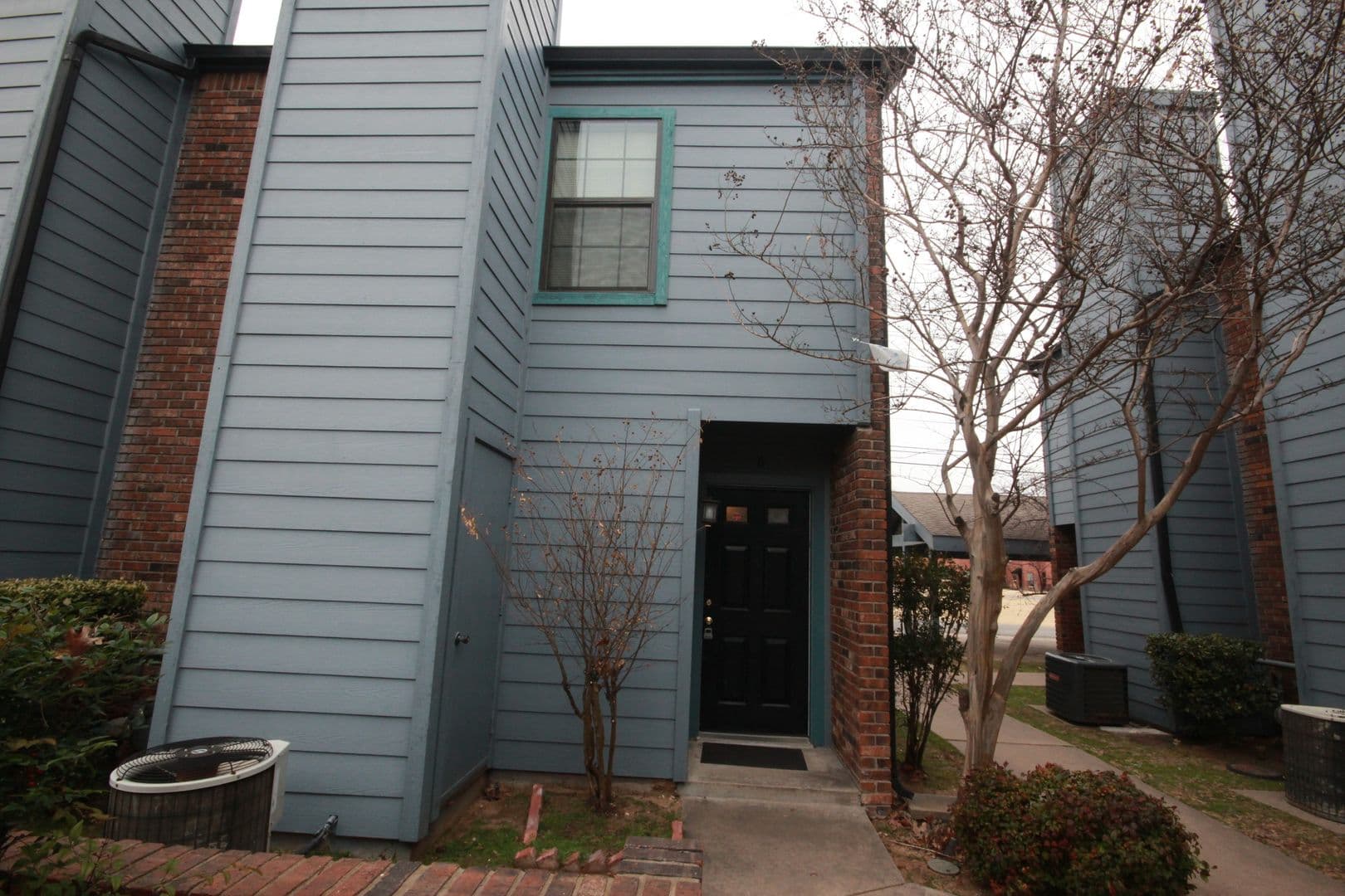Charming 2 Bed / 1.5 Bath Townhome in Jenks – Great Location 1 of 2