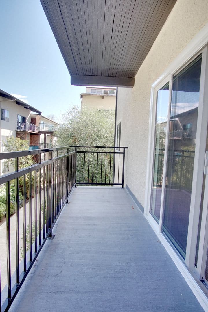 5460 White Oak Ave., Unit G217 22 of 25