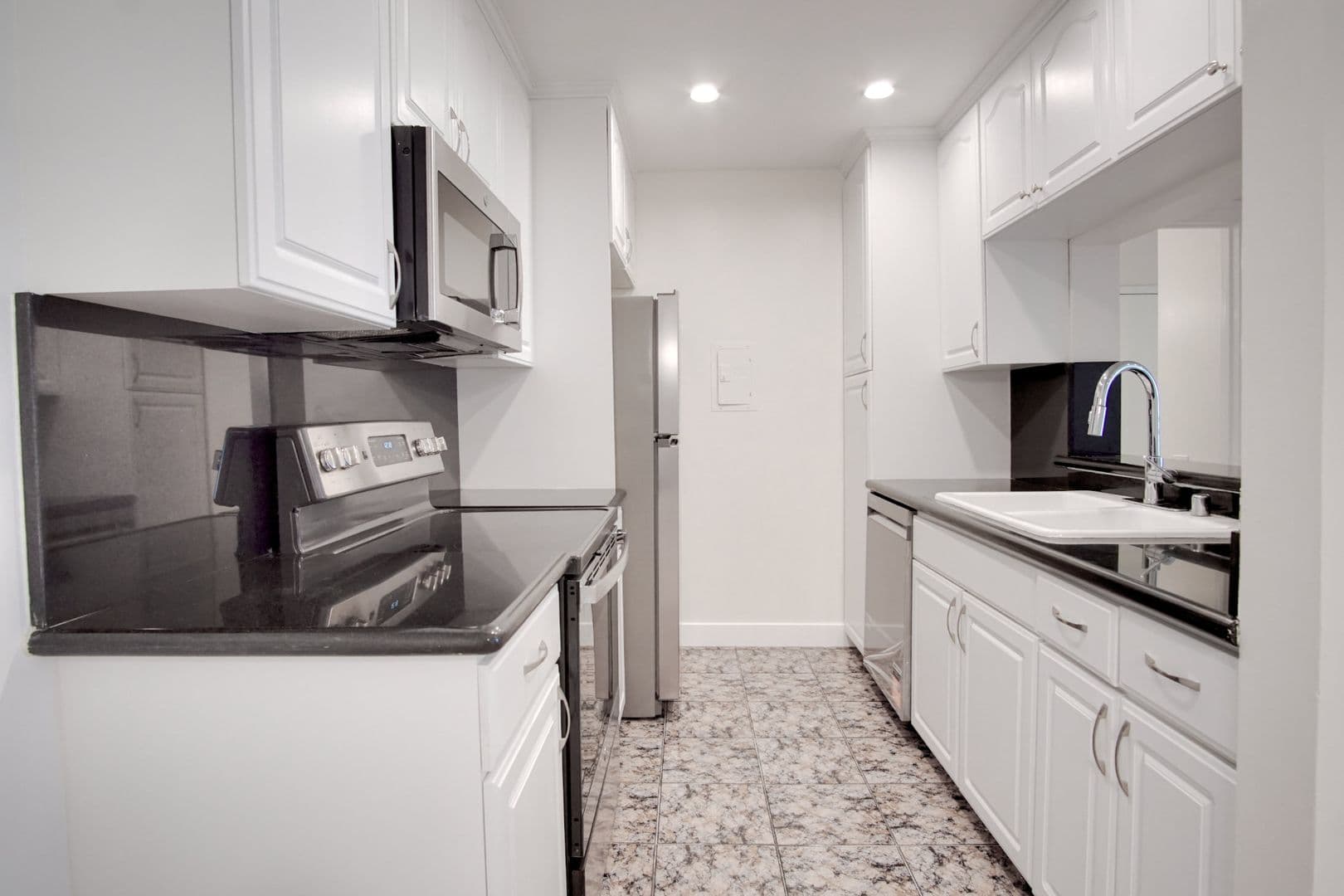 5460 White Oak Ave., Unit G217 7 of 25