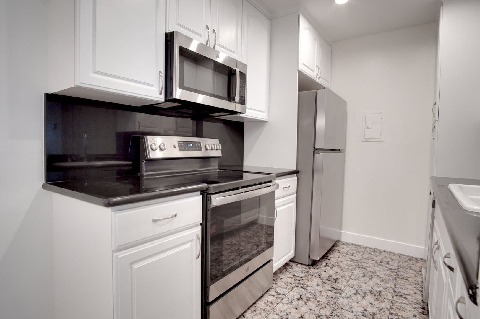 5460 White Oak Ave., Unit G217 9 of 25