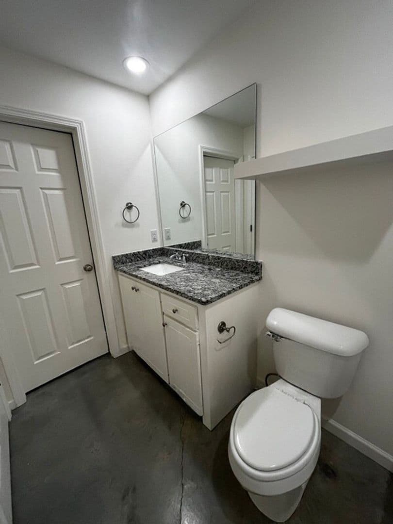 246 Skylane Dr. 3 of 15
