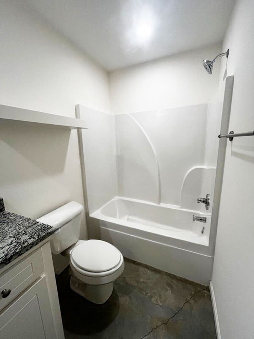 246 Skylane Dr. 2 of 15