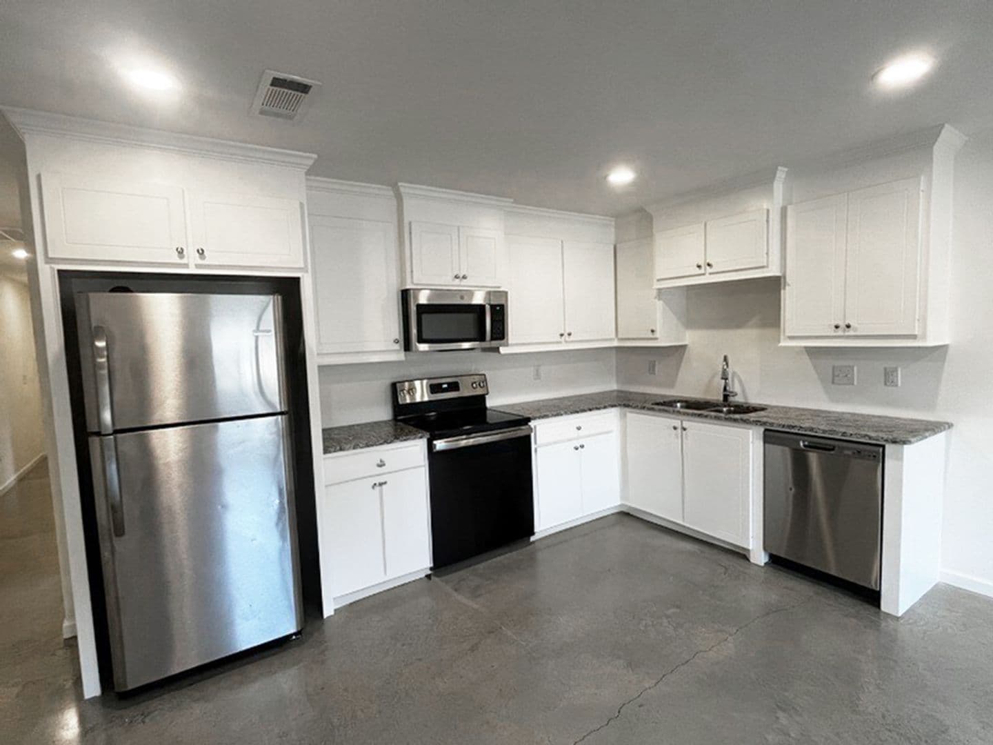 246 Skylane Dr. 12 of 15