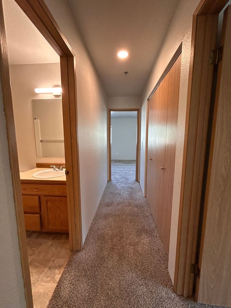 Columbia Square Apartments A-H 14 of 20