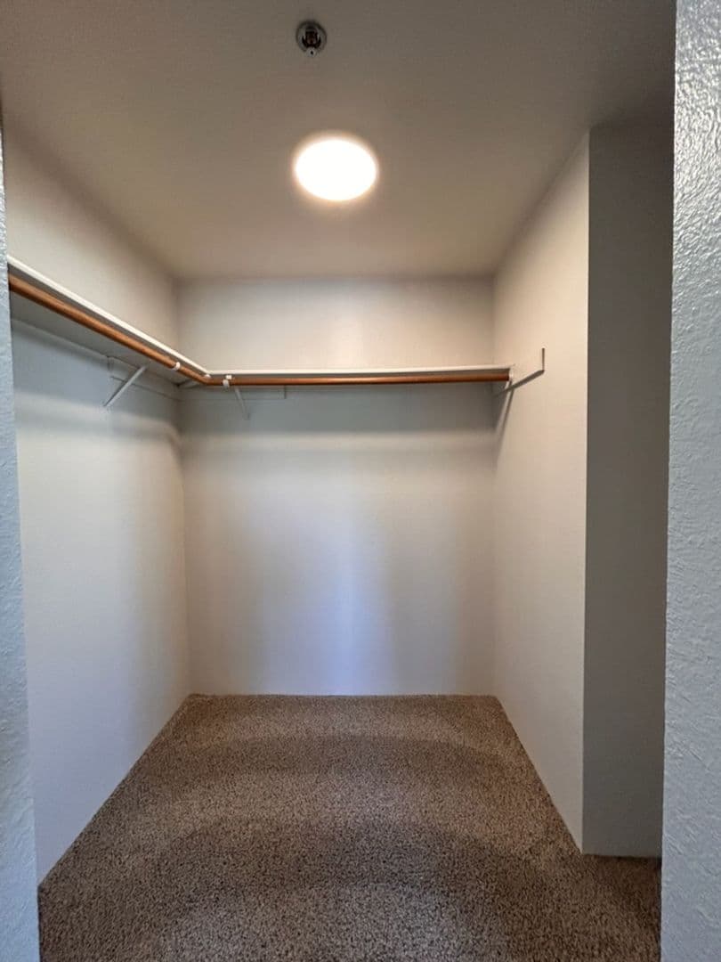 Columbia Square Apartments A-H 9 of 20