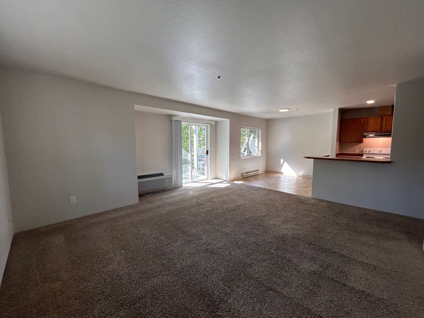 Columbia Square Apartments A-H 3 of 20