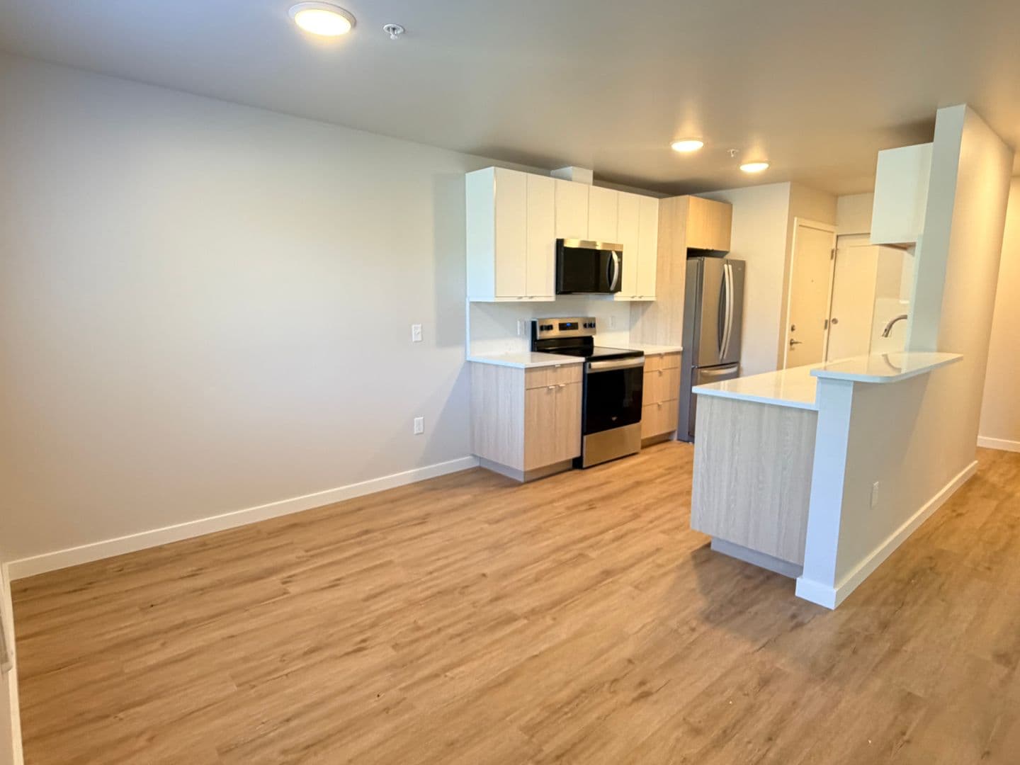 Columbia Square Apartments A-H 8 of 22