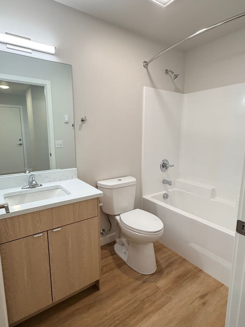 Columbia Square Apartments A-H 16 of 22