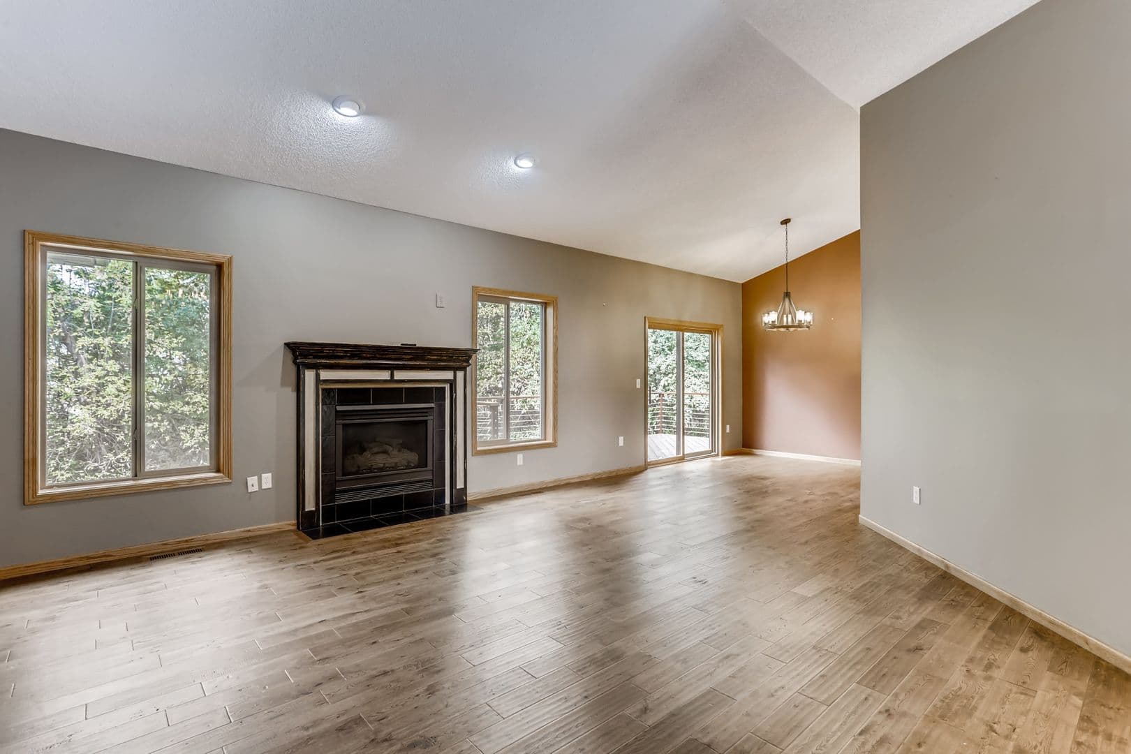 1510 Pheasant Hills Drive 1 of 8