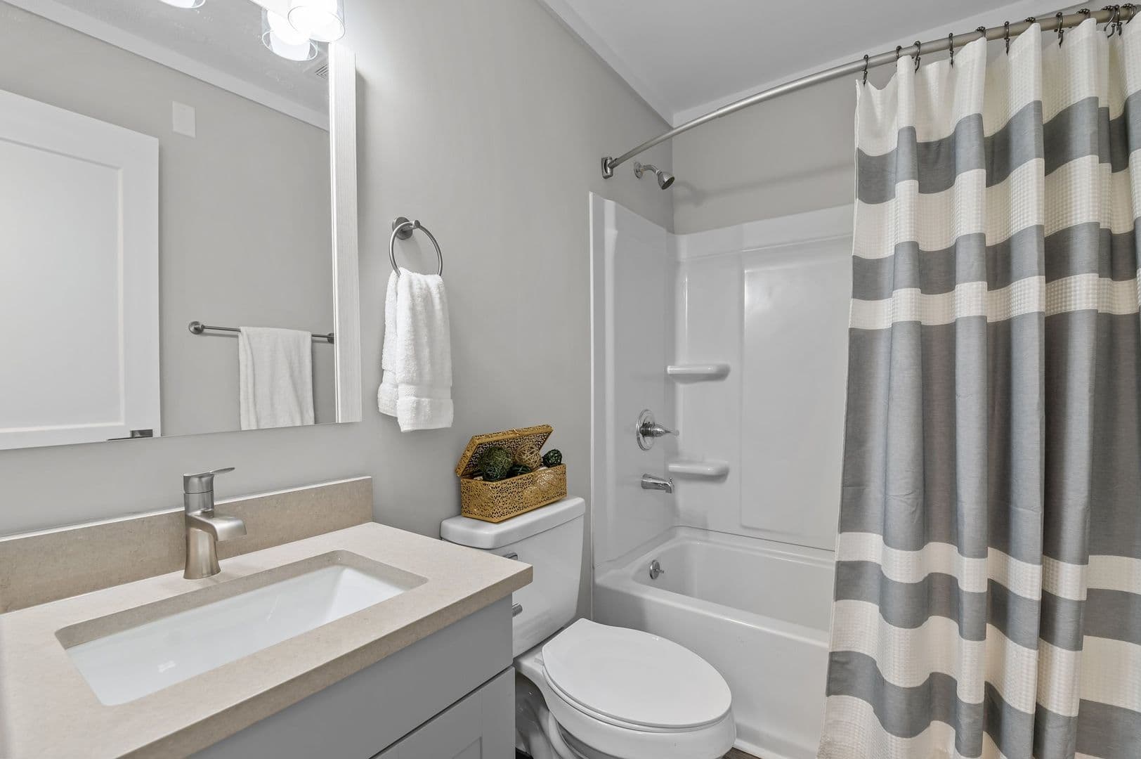 Updated 2BR just minutes from Downtown Durham! Quartz countertops, stainless appliances, LVP flooring, pet friendly! 10 of 15